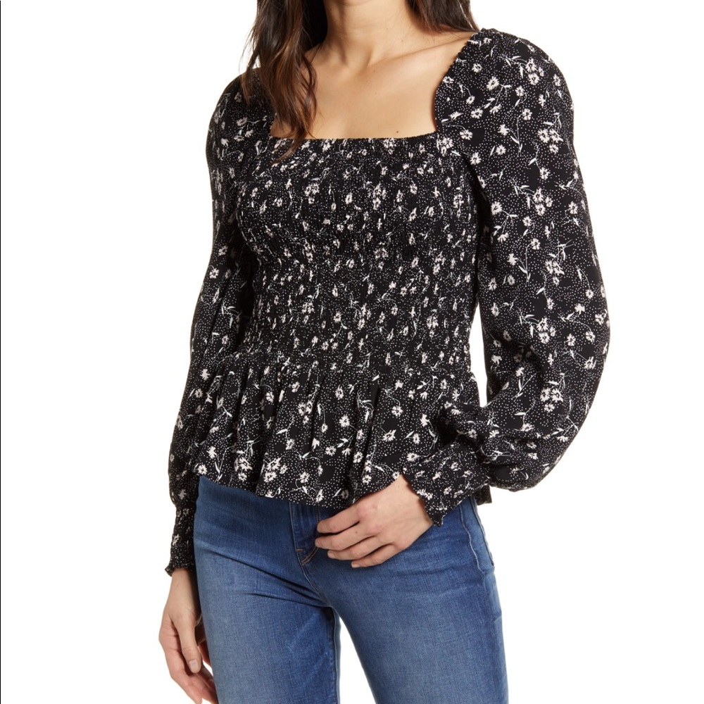 Chelsea28 square neck smocked top. Excellent condition!